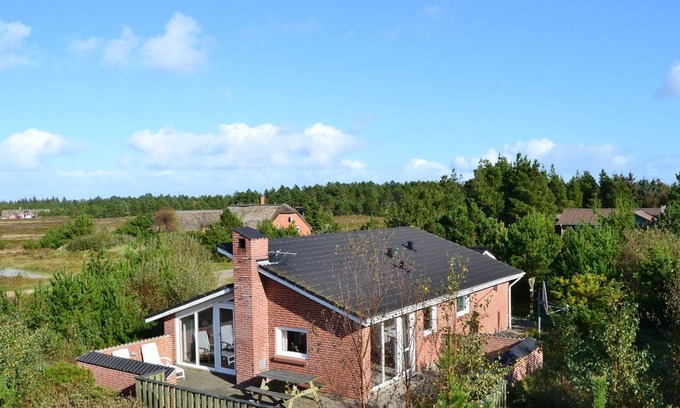 Havneby House | Cozy Elsy: Oceanfront Retreat with Spa and Breakfast