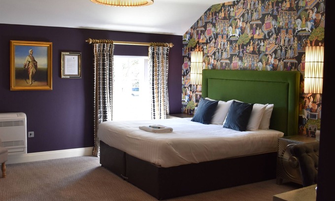 Elveden Hotel | Discover Elveden Inn: 5-Star Comfort with Family-Friendly Amenities