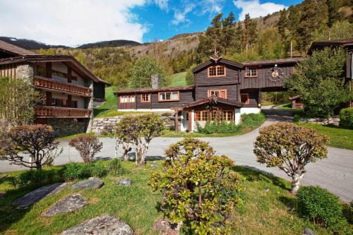 Lom Hotel | Discover Elveseter Hotell: Pet-Friendly with Breakfast Included