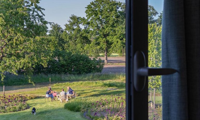 Mol Bed & Breakfast | Guest Rated Elvier B&B: Family-Friendly with Breakfast