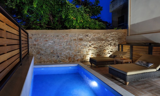 Halepa Villa | Guest Rated 10/10: Elvina City Maizonette with Private Pool