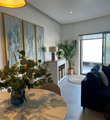 Sao Domingos Apartment | Cozy Ely's Place by the Sea with Hot Tub for Families