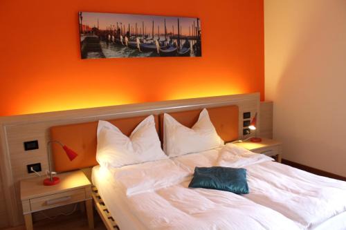 Romano d'Ezzelino Apartment | Explore Ely'S Residence: Pet-Friendly & Child-Centric Retreat