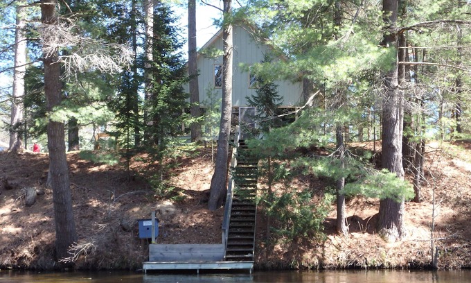 Grayling Cabin | Idyllic Elysian River Escape: Manistee Cottage Retreat