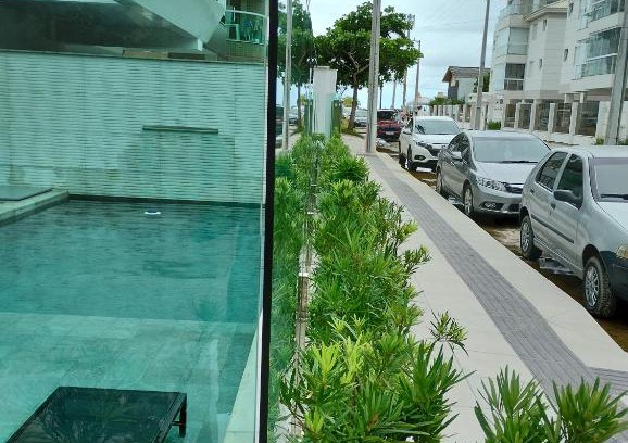 Governador Celso Ramos Apartment | Discover God's Goodness: Pet-Friendly Hotel with Pool