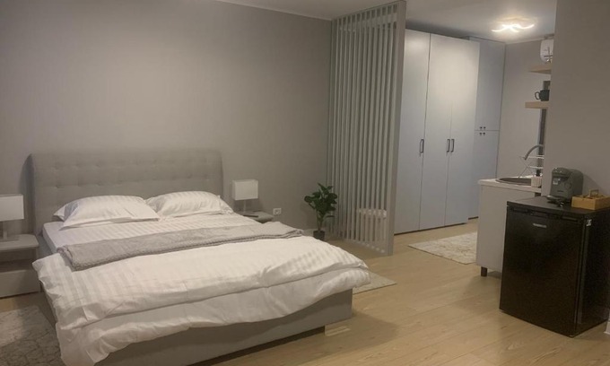 Tirgu Jiu Apartment | Premium Studio Experience at EM05 Awaiting Your Stay