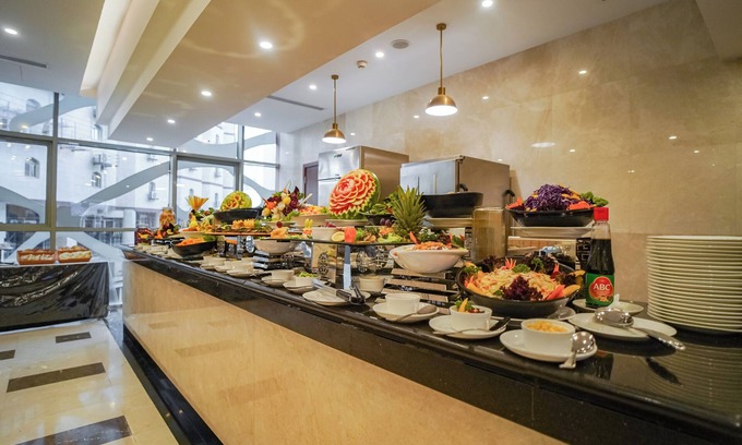 Ajyad Hotel | Comfortable Emaar Elite Hotel: Family-Friendly & Accessible