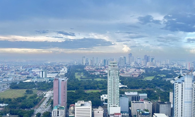 Manila Condo | Beachfront Embassy Sea View Room - Family Friendly Retreat