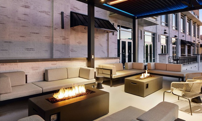 Quigley Hotel | Discover Embassy Suites by Hilton Huntsville with Pool & Spa