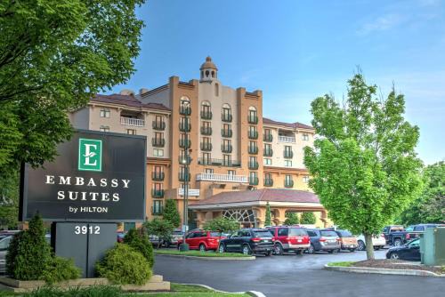 Indianapolis Hotel | Pet-Friendly Embassy Suites by Hilton Indianapolis North