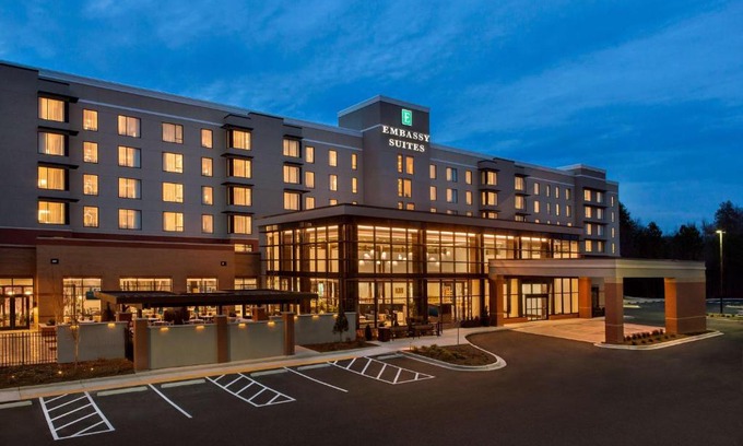 Duluth Hotel | Relax at Embassy Suites by Hilton Atlanta NE Gwinnett