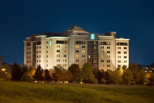 Franklin Hotel | Pet-Friendly Embassy Suites by Hilton Nashville South