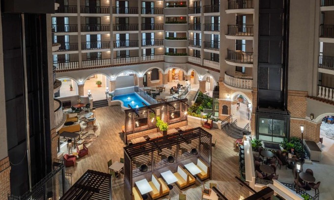 Altamonte Springs Hotel | Pet-Friendly Embassy Suites by Hilton Orlando North Getaway