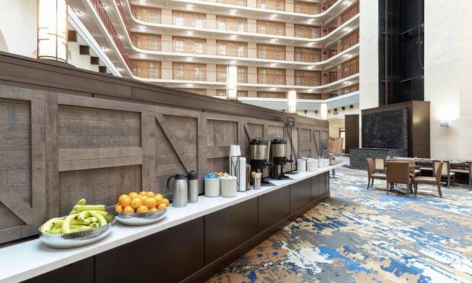 Tulsa Hotel | Relax at Embassy Suites by Hilton Tulsa I-44 with Pool & Spa