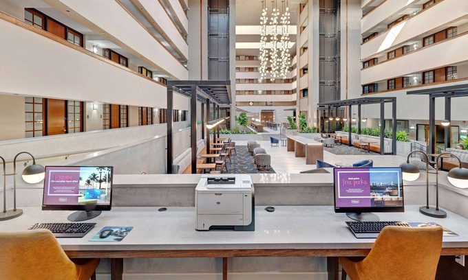 Wheatland Hotel | Discover Embassy Suites by Hilton Oklahoma City Airport