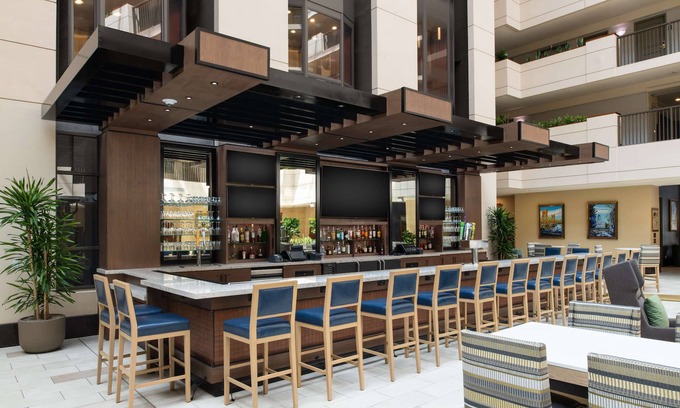 Central Sacramento Hotel | Experience Embassy Suites by Hilton Sacramento Riverfront