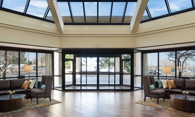 Centennial Hotel | Discover Embassy Suites Hotel Denver Tech Center - Family-Friendly Retreat