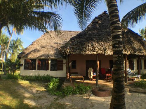 Pangani House | Relax at Embedodo Beach House near Ushongo Beach