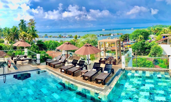 Mirissa Hotel | Discover Emerald Bay Resort Mirissa: Rated 9.6/10 with Ocean Views