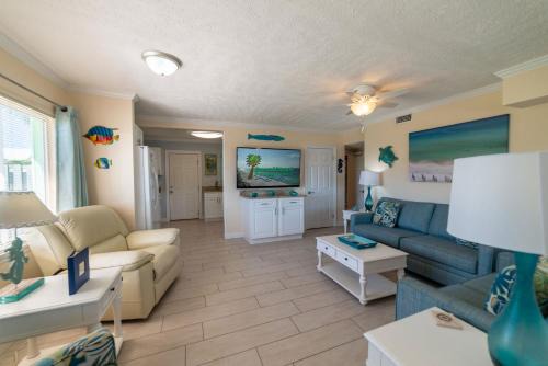 Biltmore Beach House | Cozy Emerald Beach Cottage with Family-Friendly Amenities