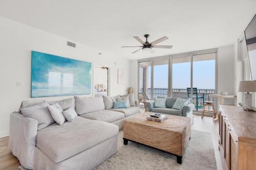 Pensacola Beach House | Family-Friendly Emerald Dolphin Unit with Pool & Top Reviews