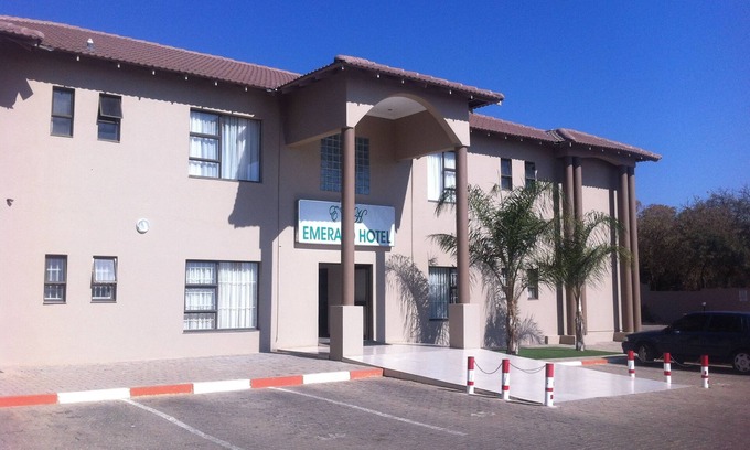 Tlokweng Hotel | Guest Rated: Emerald Hotel with Family-Friendly Amenities