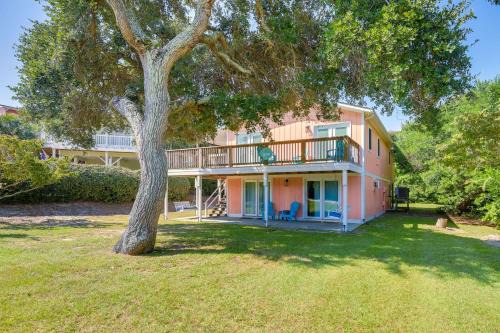 Emerald Isle House | Beachside Retreat: Emerald Isle Vacation Rental Awaits!