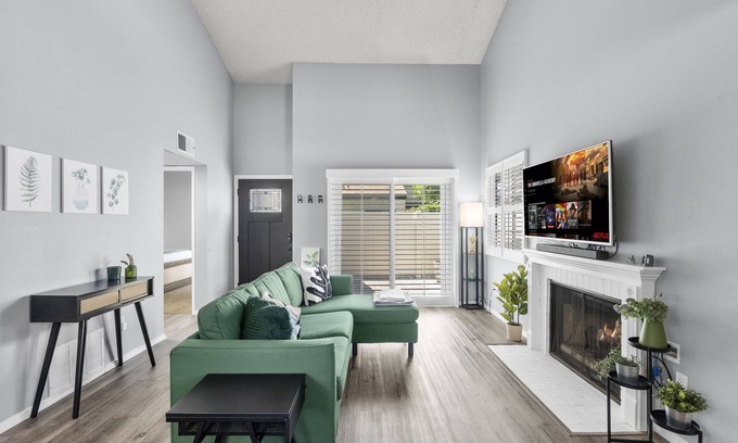 Reseda House | Emerald Jewel: Your Ideal Ocean View Retreat with Spa