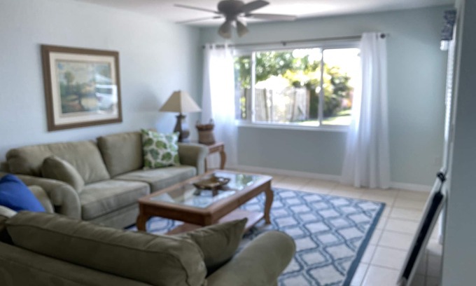 Englewood Cottage | Oceanfront Retreat: Emerald Palms Unit 6 with Ocean Views