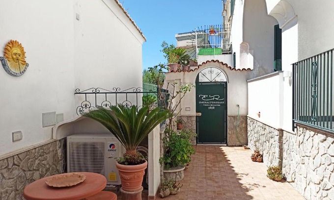 Conca dei Marini House | Kid-Friendly Emerald's Resort - Filomena, Rated 9.4/10