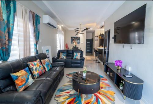 Runaway Bay House | Relax at The Paradise Vista Ocho Rios: Pet-Friendly Retreat