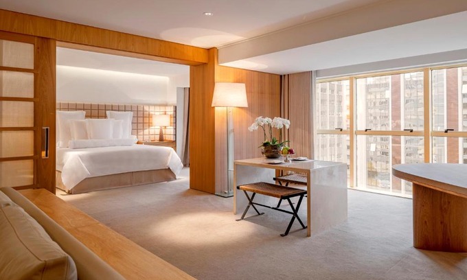 Cerqueira Cesar Hotel | Discover Hotel Emiliano: 5-Star Stay with Spa & Pet Friendly