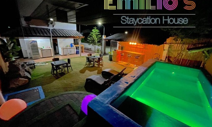 Bay Bed & Breakfast | Relaxing Retreat at Emilio's Staycation House with Pool