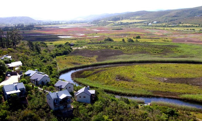 Plettenberg Bay Cabin | Discover Emily Moon River Lodge with Oceanfront Views