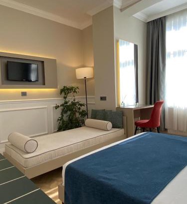 Taksim Bed & Breakfast | Emily Taksim Hotel