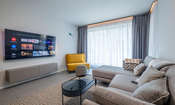 Vitosha District Apartment | Outstanding Emirates Apartment with Pool & Spa Amenities