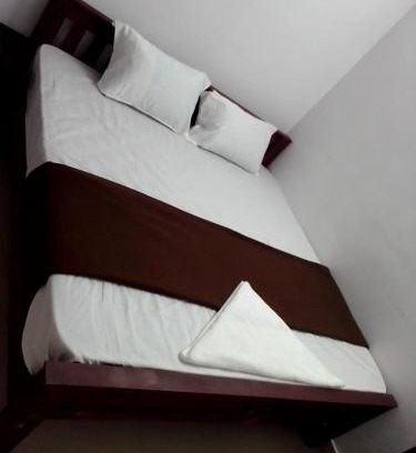 Pudunagaram Hotel | Family-Friendly Emirates Residency with Top Ratings