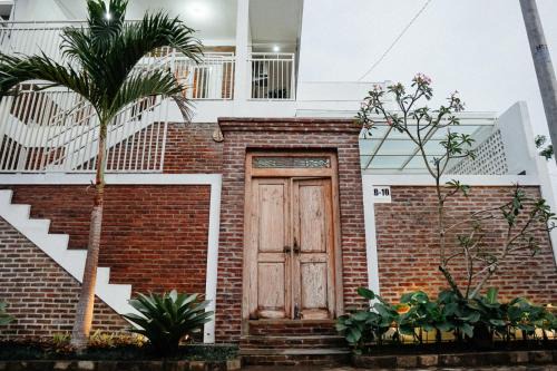 Dinoyo Villa | Discover Emka Villas: Family-Friendly with Private Pool