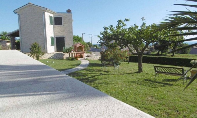 Kastelir House | Emma Comfortable holiday residence
