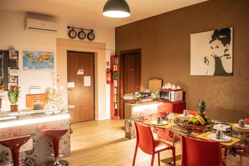 Piacenza Bed & Breakfast | Ideal Stay at Emmanueli65 with Hot Tub & Near Castle