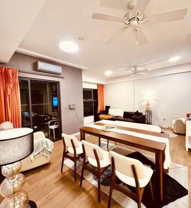 Van Giang Apartment | Emoi Westbay's Apt