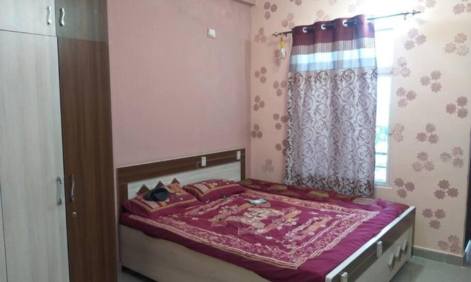 Hyderabad Villa | Cozy Empire Mansion: Family and Pet-Friendly Retreat