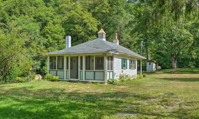 Emporium House | Inviting Emporium Colonial Home with Fire Pit & Hot Tub