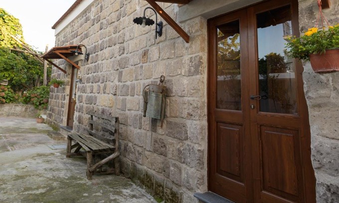 Santa Maria la Carita Apartment | Emy's Country House: Guest Rated 10/10 with Family-Friendly Perks