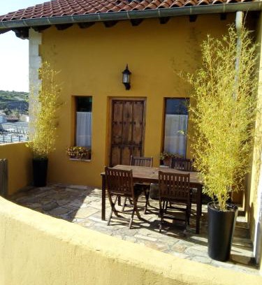 Santillana del Mar House | Discover En Busca del Viento del Norte with Family & Pets