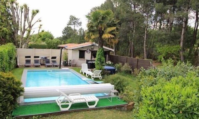 Biganos House | Forest Escape with Private Pool and Ocean Views