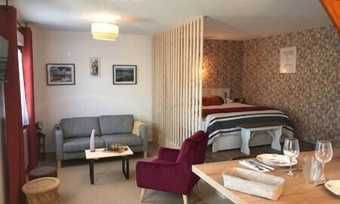 Port-en-Bessin-Huppain House | Discover En Plein Cœur de Port en Bessin with Ocean Views
