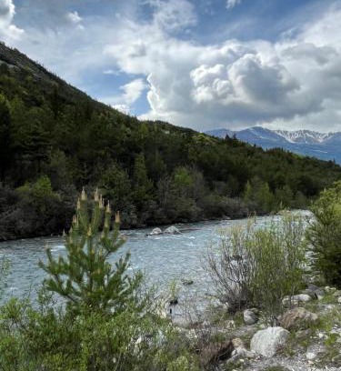 Pra Loup Apartment | Experience Nature with a Beautiful Garden Retreat