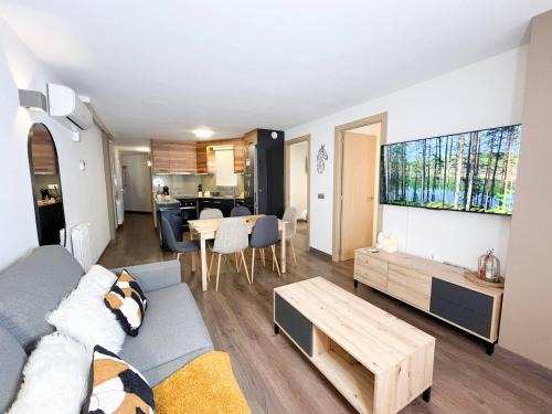 Andorra la Vella Apartment | Explore Andorra la Vella: Modern Stay with Parking