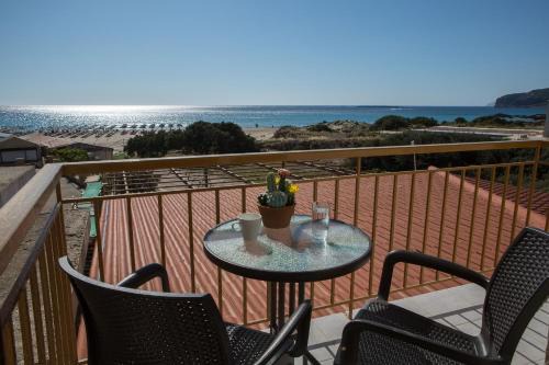 Falassarna House | Beachfront Rooms at En Plo with Ocean Views & Pet Friendly